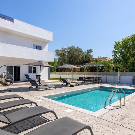 איקסיה Villa Dana מראה חיצוני תמונה